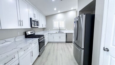 Building Photo - Upgraded Single-Story Home in Summerlin | 3 Bed, 2 Bath