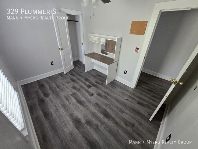 Building Photo - 329 Plummer St