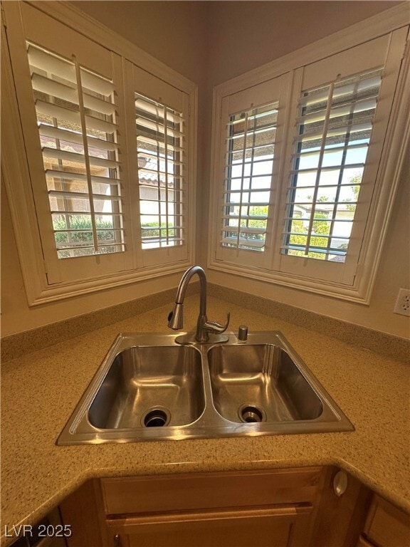 Building Photo - 6071 Saddle Horse Ave