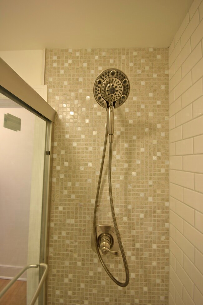 Shower - 35 S State St