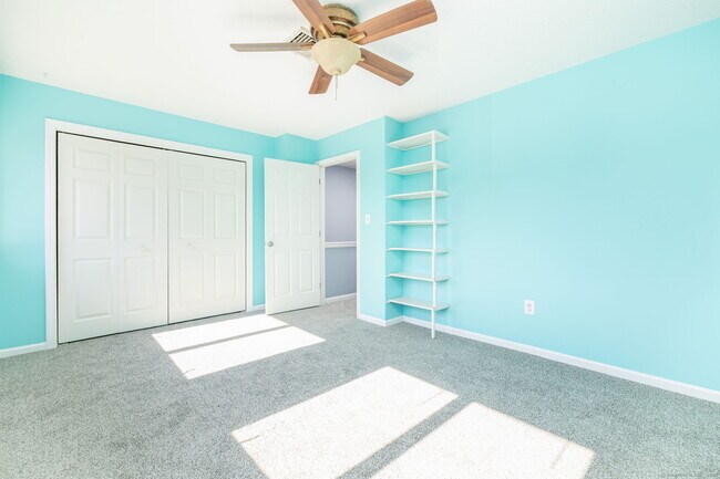Building Photo - 69 Sunrise Cir
