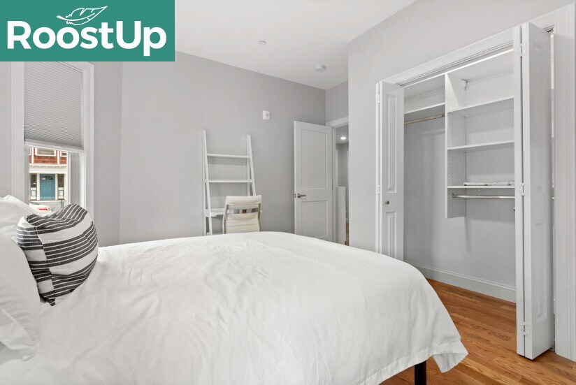 Building Photo - Furnished Bedroom with Private Bath in Eas...