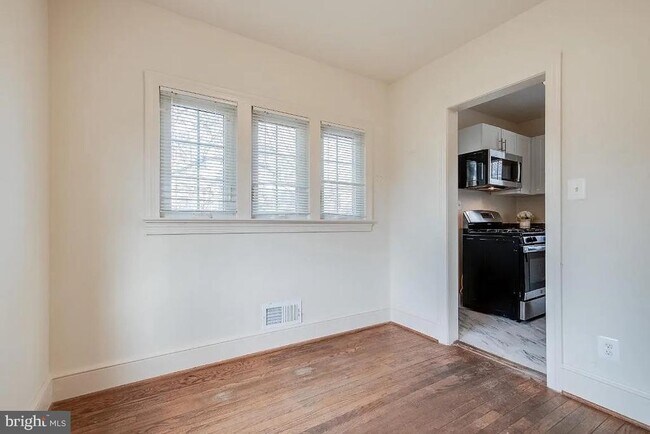 Building Photo - 1670 N Longfellow St