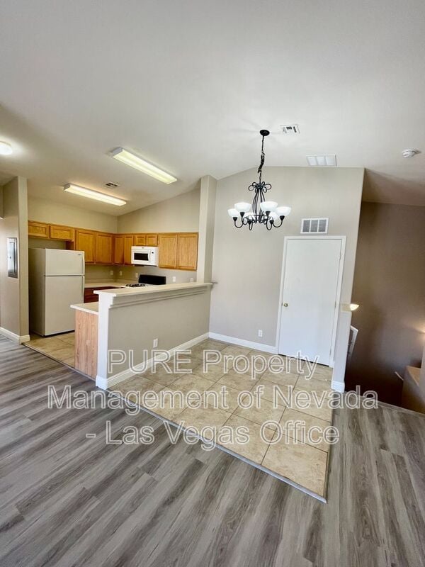 Building Photo - 3047 Errol Flynn St