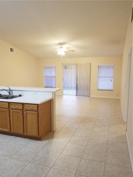 Building Photo - 8025 98th Ct