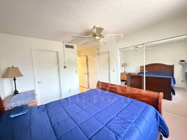 Building Photo - 1612 Leisure World