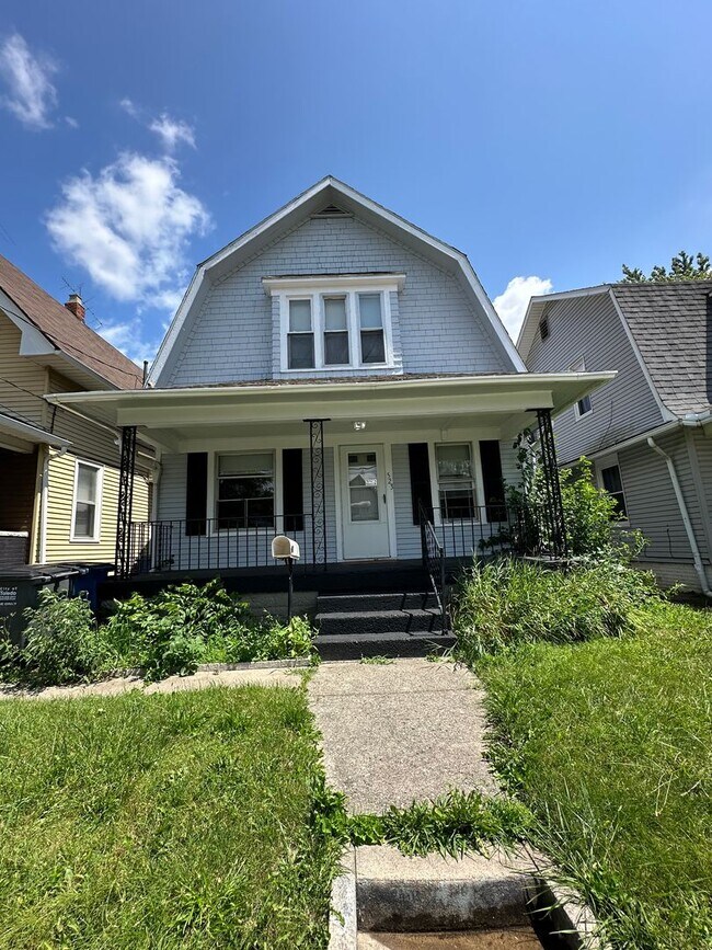 Building Photo - 3 bedroom 1 bath