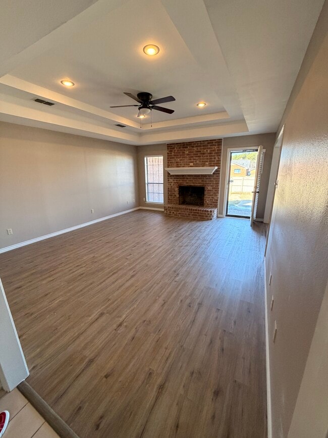 Building Photo - 111 Crestview St