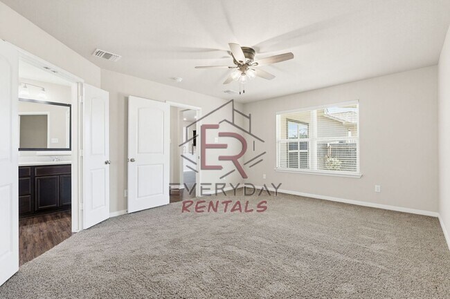 Building Photo - 3 bedroom 2 Bath home in Yowell Ranch