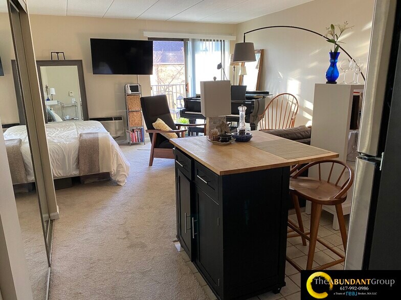 Building Photo - 60 Pleasant View Rd