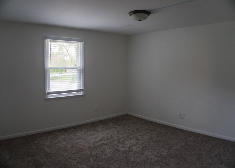 Building Photo - 200 glenrose ct