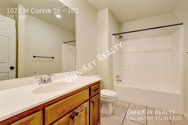 Building Photo - 1022 W Coffin St