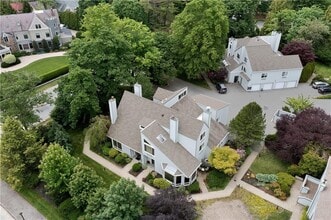 Building Photo - 421 Bellevue Ave