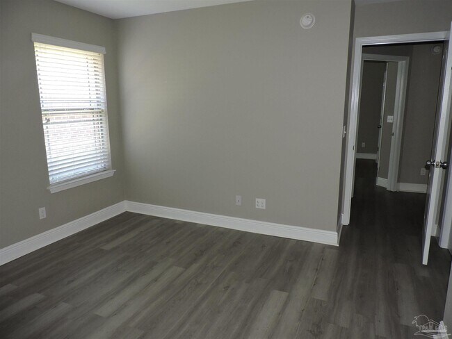 Building Photo - 6060 Dunridge Drive