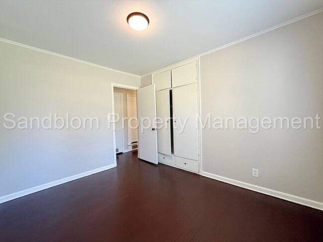 Building Photo - 2614 S Urbana Ave
