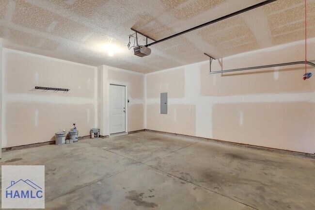 Building Photo - 64 Brandonwood Rd NE