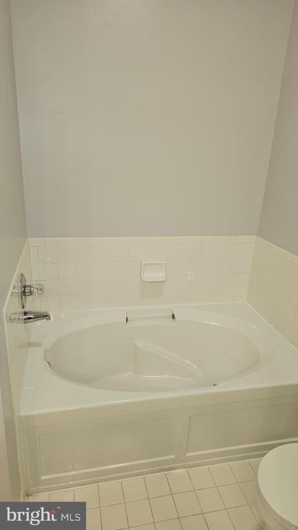 Building Photo - 803 Herring Creek Ct