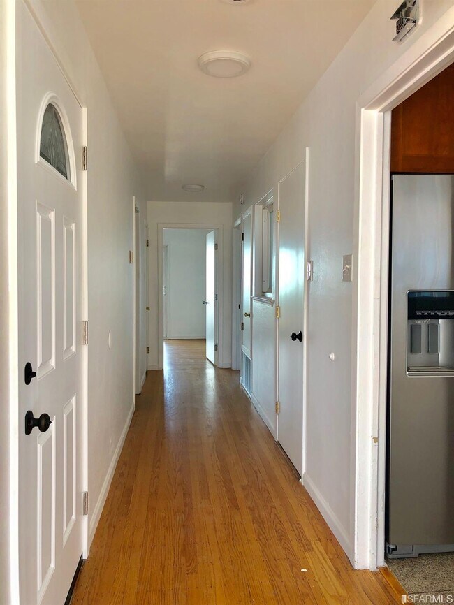 Building Photo - 2944 Taraval St