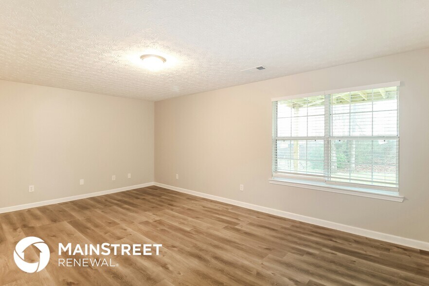 Building Photo - 1286 Live Oak Terrace