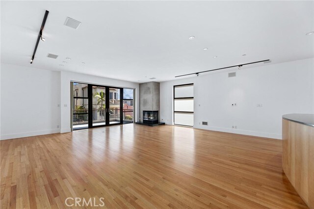 Building Photo - 129 20th St