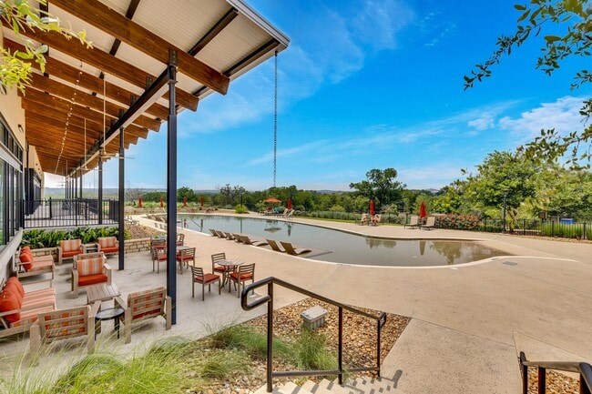 Building Photo - 16412 Enamorado Rd