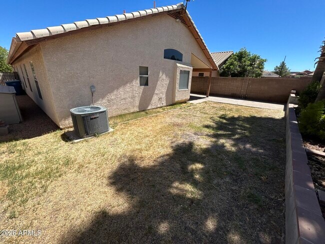 Building Photo - 1453 E Sierra Madre Ave