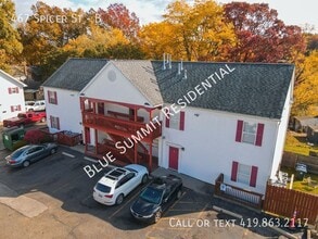 Building Photo - 467 Spicer Street