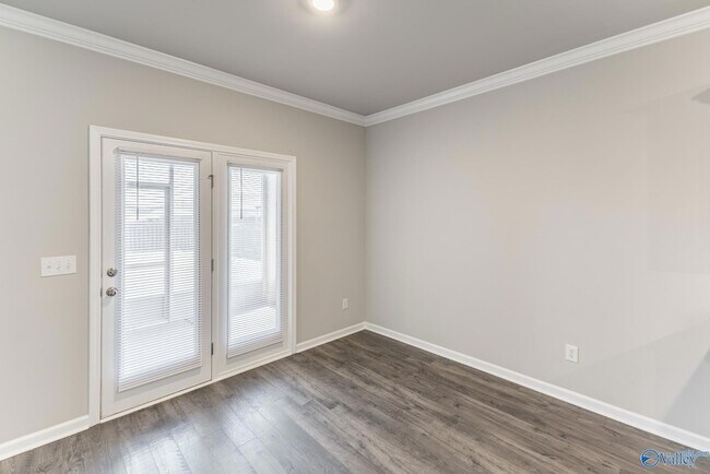 Building Photo - 290 Caudle Dr