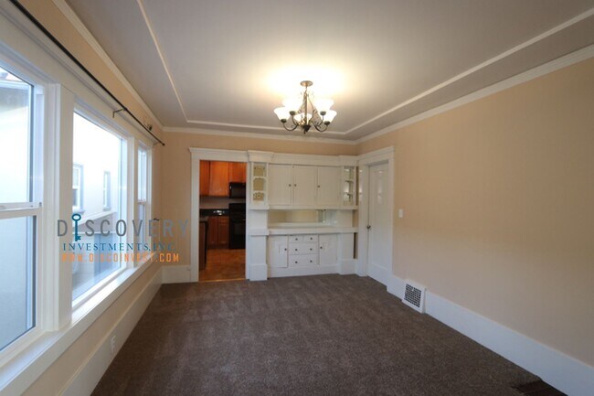 Building Photo - 4640 Park Blvd