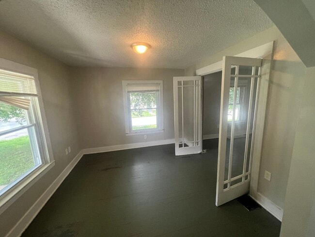 Building Photo - Home for rent in Elizabethtown! Less than ...