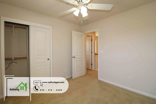 Building Photo - 2347 Shining Star Way