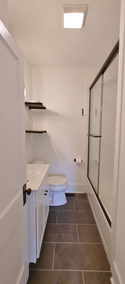 Building Photo - Adorable Red Bank Home!