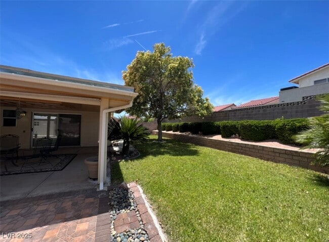 Building Photo - 8640 Cremona Dr