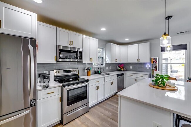 Building Photo - 2508 Connally Dr
