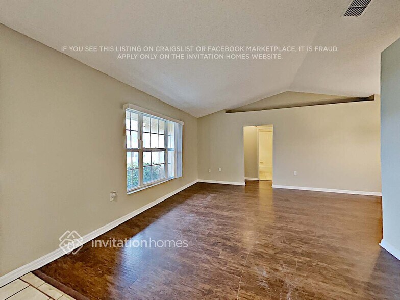 Building Photo - 646 Lakemont Dr