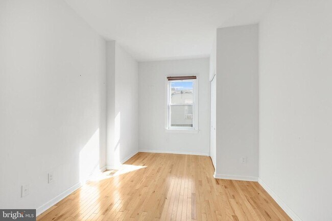 Building Photo - 1517 S LeCount St