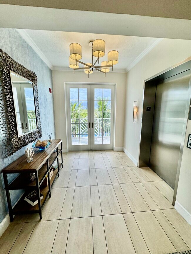 Building Photo - 341 Bay Colony Dr N