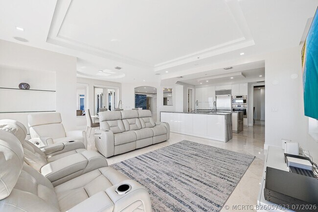 Building Photo - 2070 N Ocean Blvd
