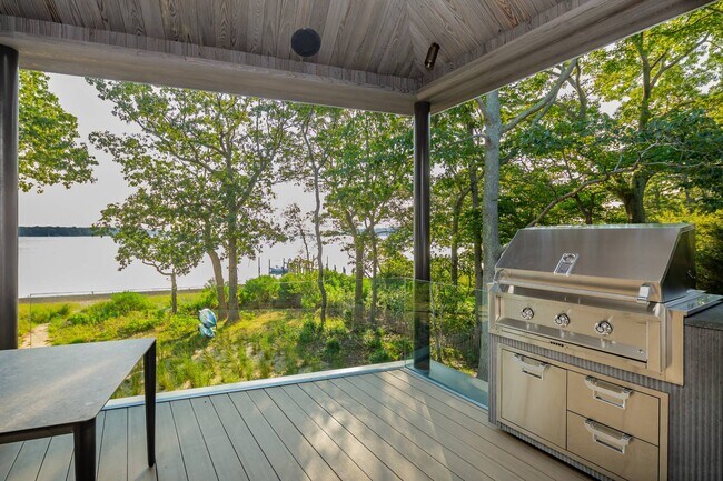 Building Photo - 47L S Ferry Rd