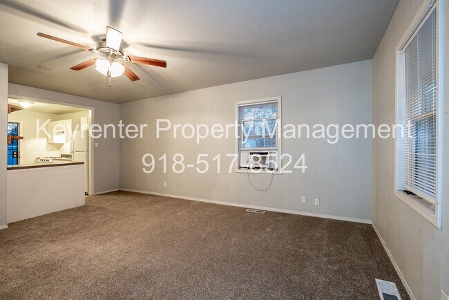 Building Photo - 2 Bed | 1 Bath East Tulsa with Spacious Back yard!