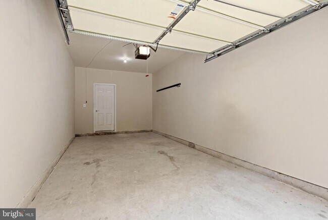 Building Photo - 4677 Red Admiral Way