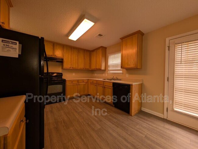 Building Photo - 704 Denise Ct