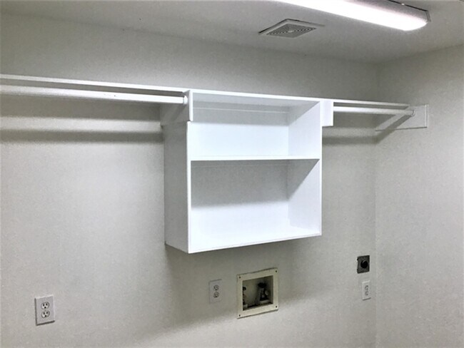 Building Photo - 15207 Henderson Point Dr