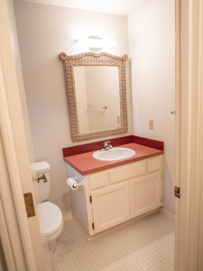 Building Photo - 15729 NE Fremont St