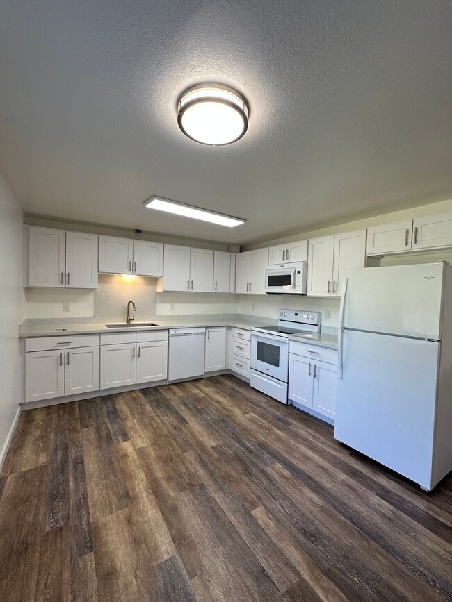 Building Photo - 9021 128th St E