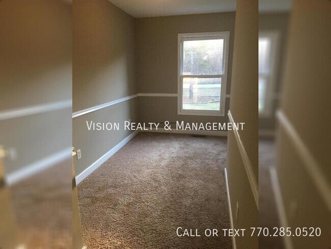 Building Photo - 3BR/2BA Duplex Home