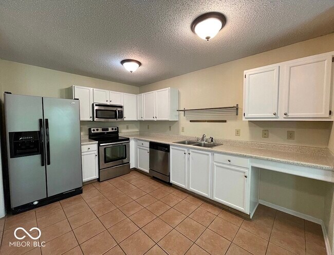 Building Photo - 6909 Earlswood Dr