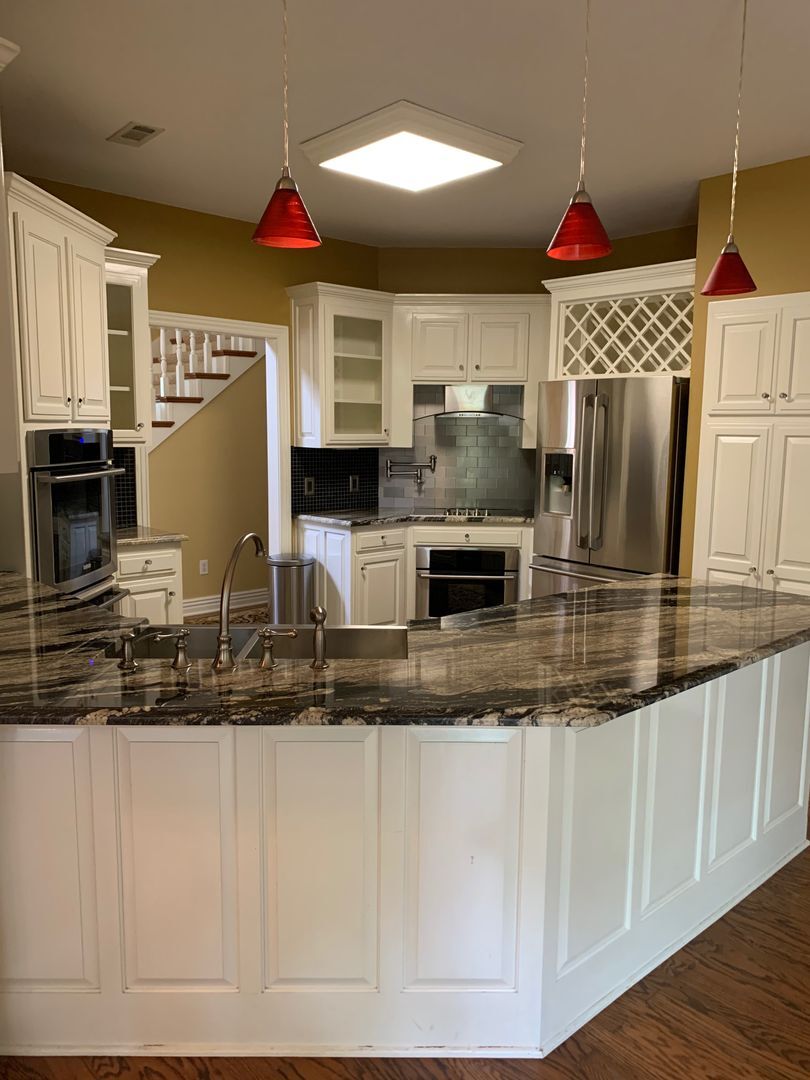 Building Photo - 300 Genesis Dr