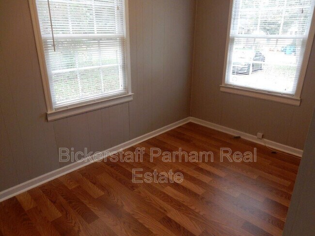 Building Photo - 6123 Warner Rd