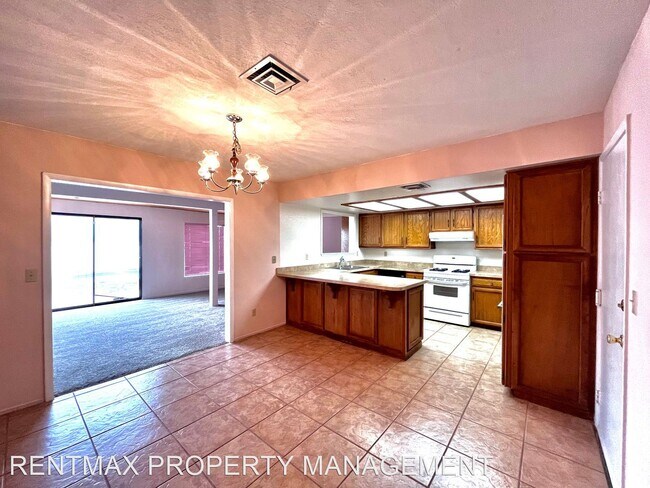 Building Photo - 3 br, 2 bath House - 1487 SUNBURST DR